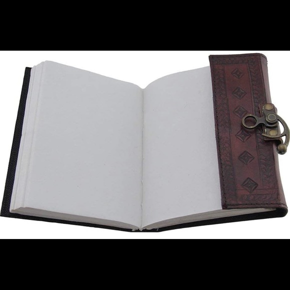 Embossed Leather Blue Stone Journal with Clasp - Picture 4 of 4